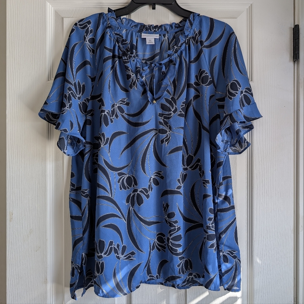 Liz Claiborne Blue and Black Floral Blouse Size XXL